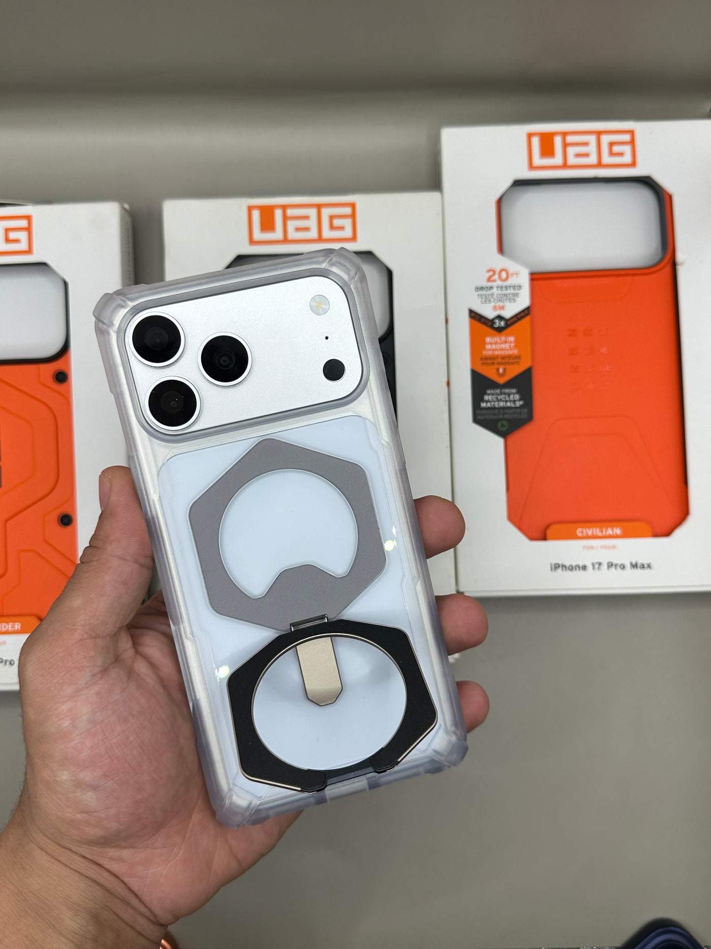UAG CIVILIAN- 17 PRO MAX