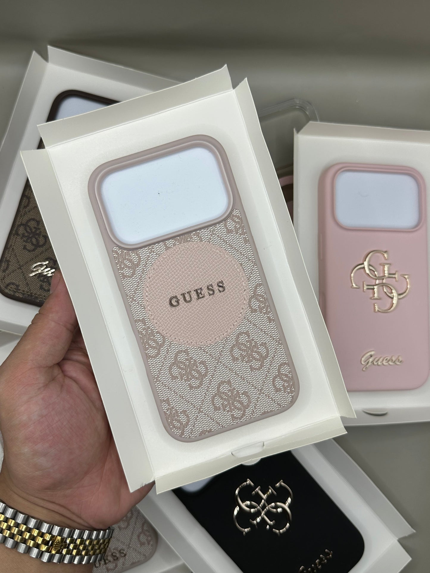 Guess Collection 17 Pro