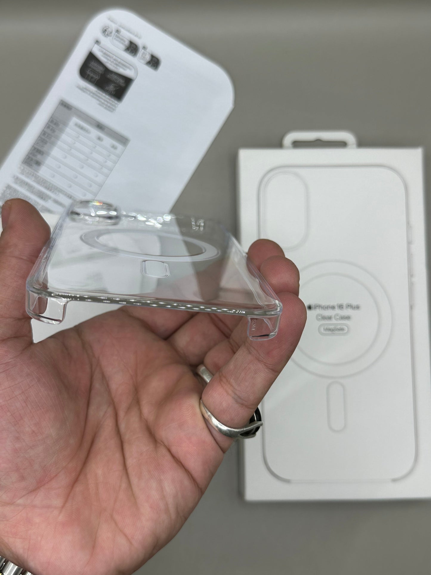 Clear Case 16 Plus متصفارش
