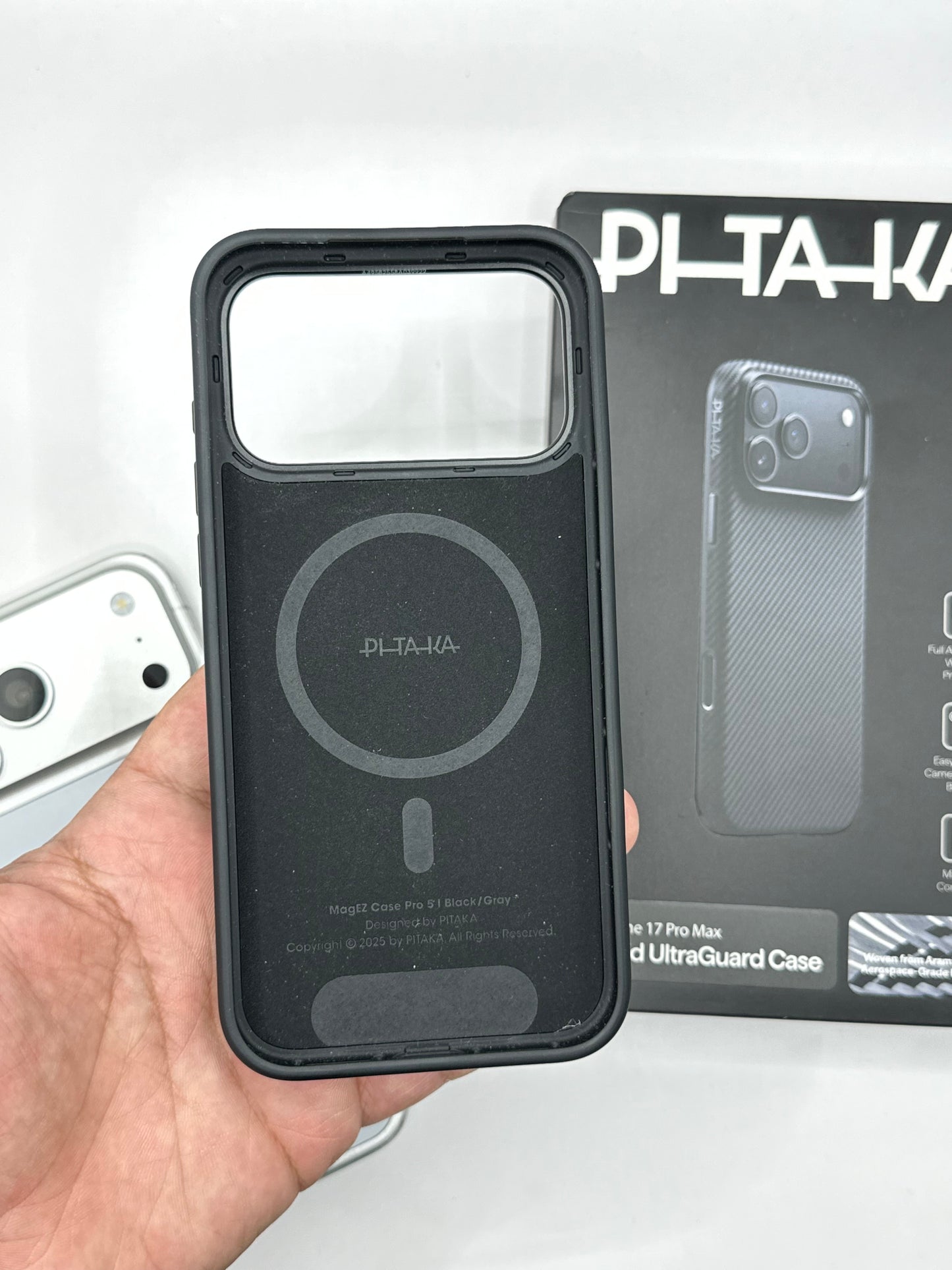Pitaka Ultraguard 17 Pro Max