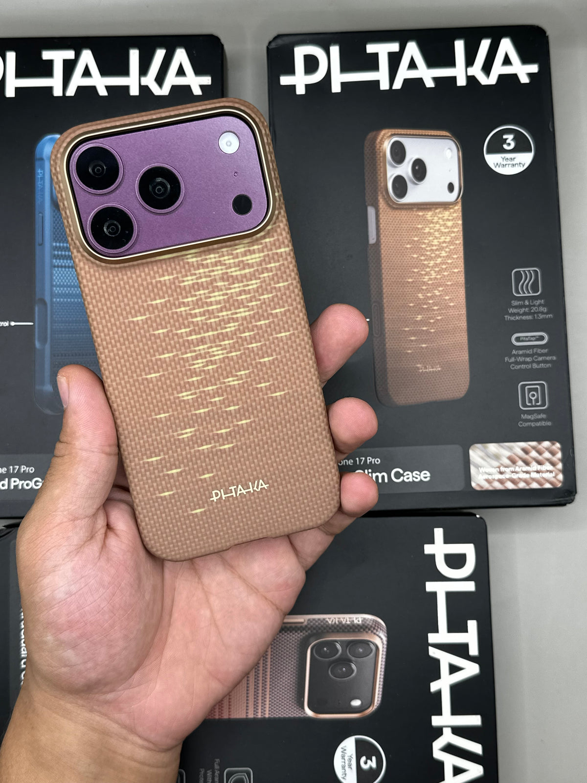 Pitaka Glint of Gold 18 Pro