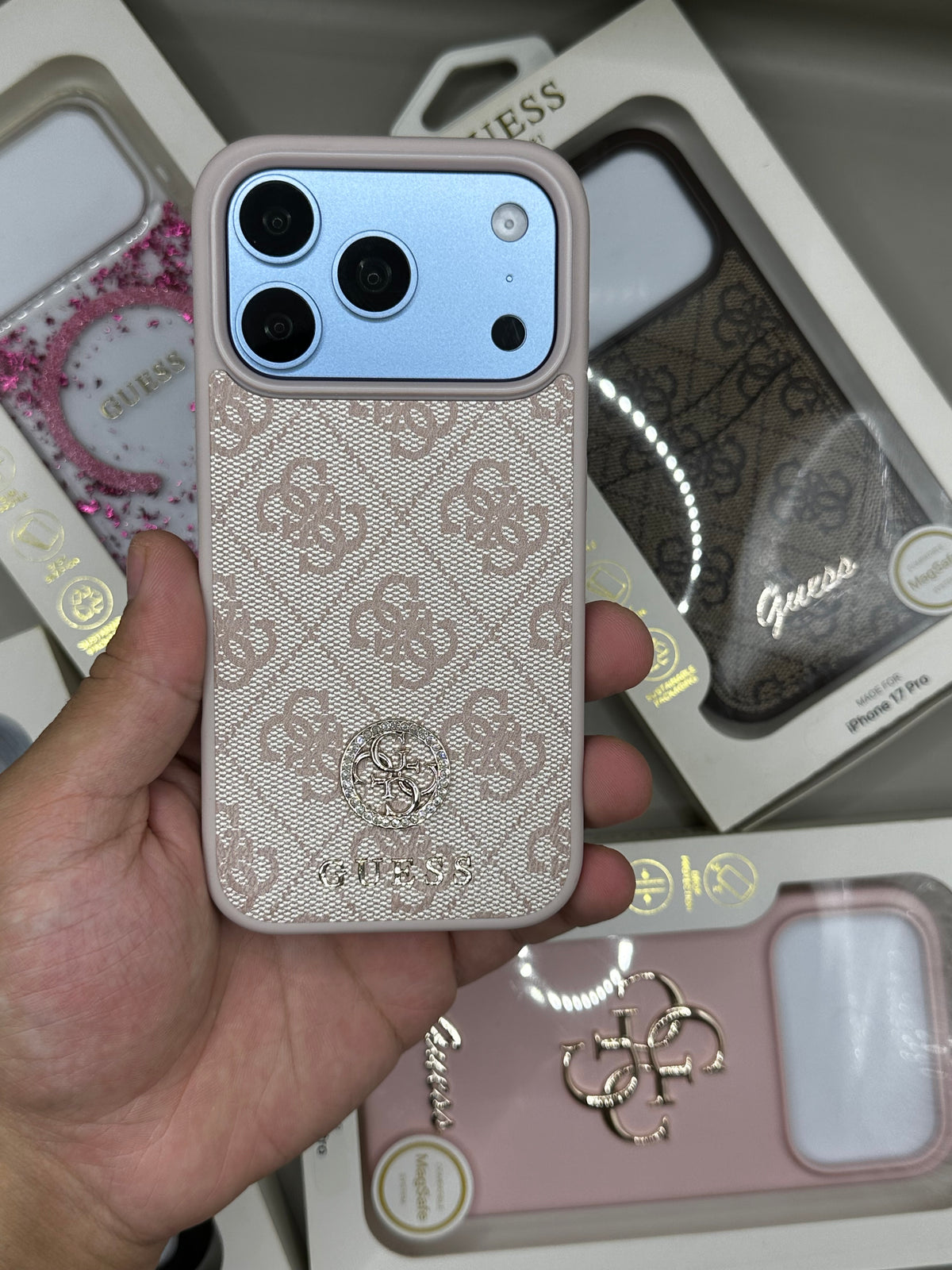 Guess Tissu 18 Pro
