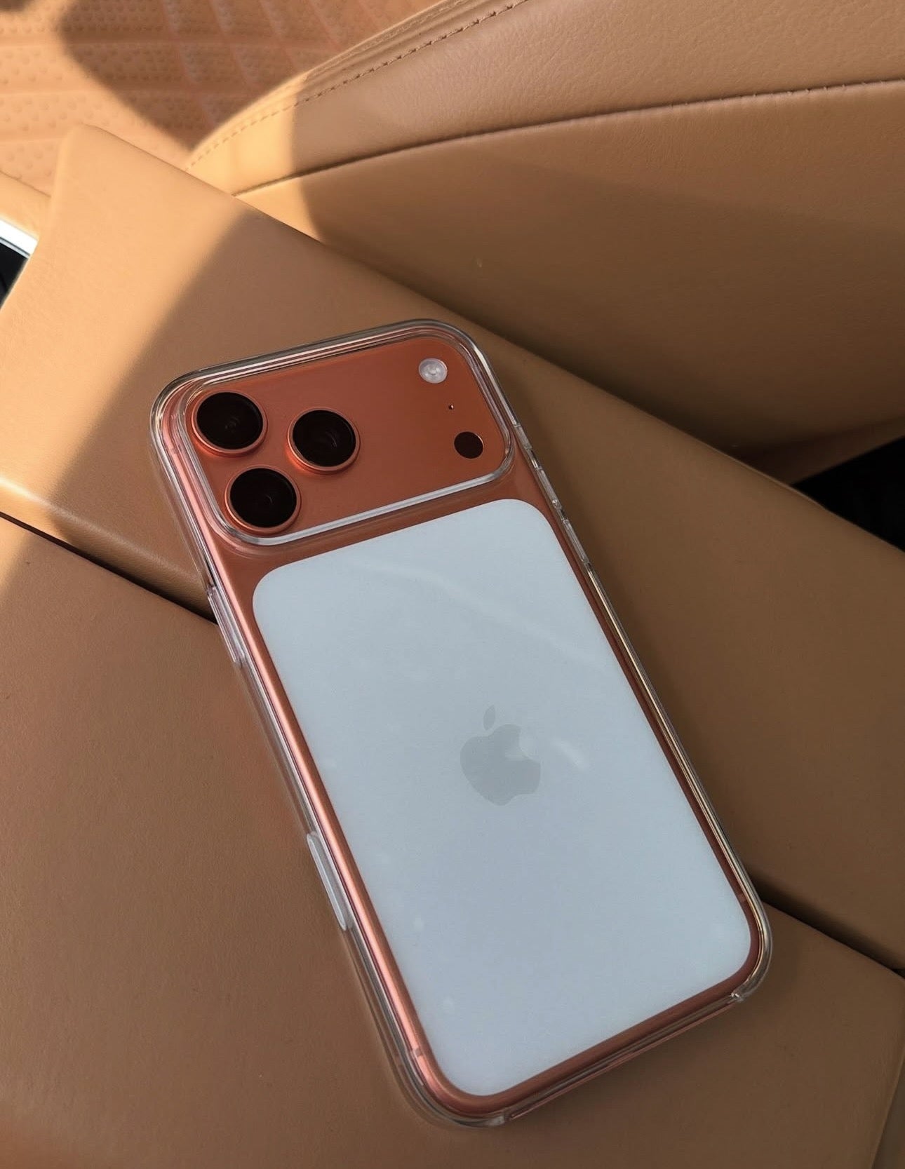 Silicone 17 Pro Max