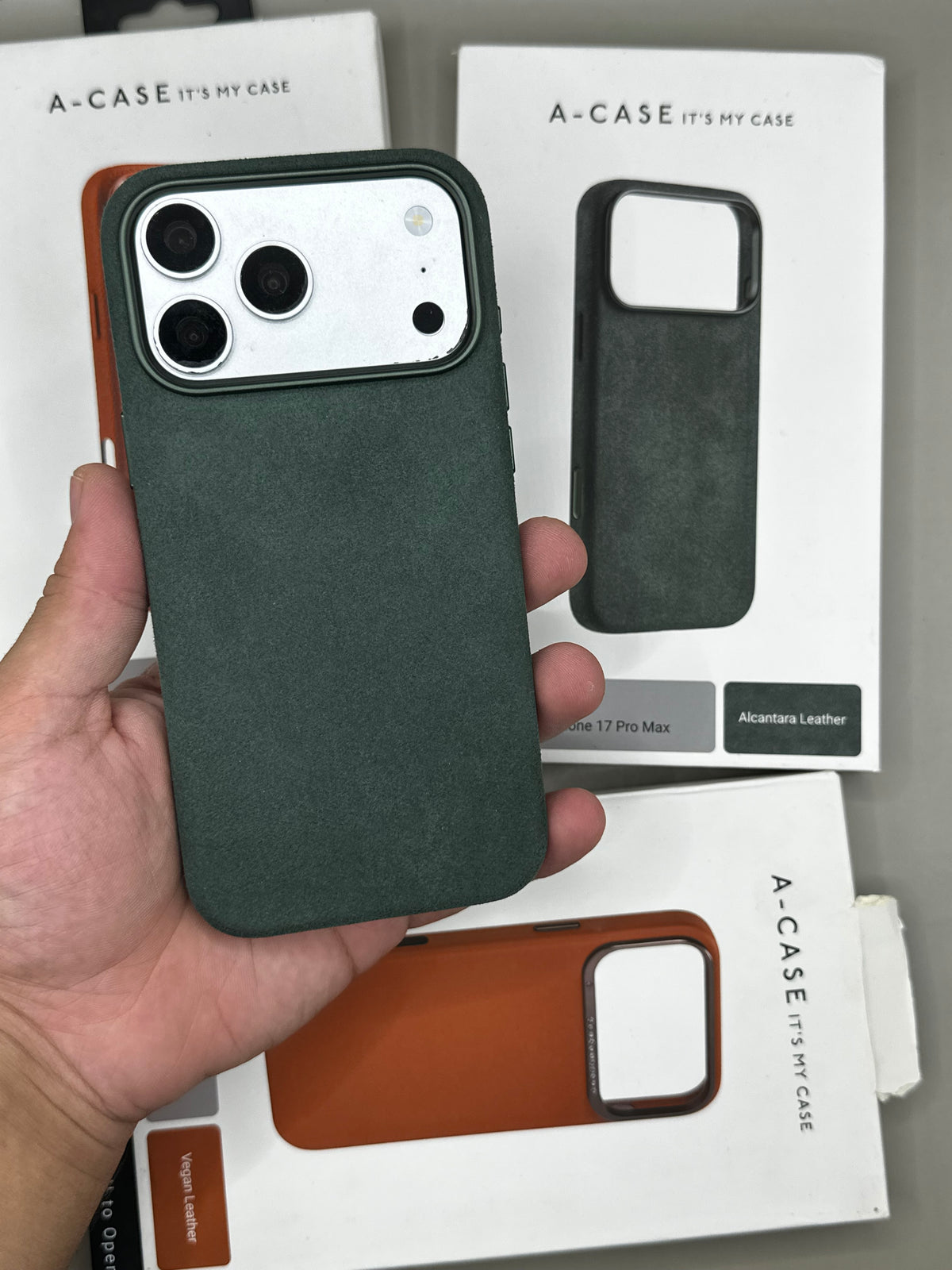 A-Case Alcantara 18 Pro Max