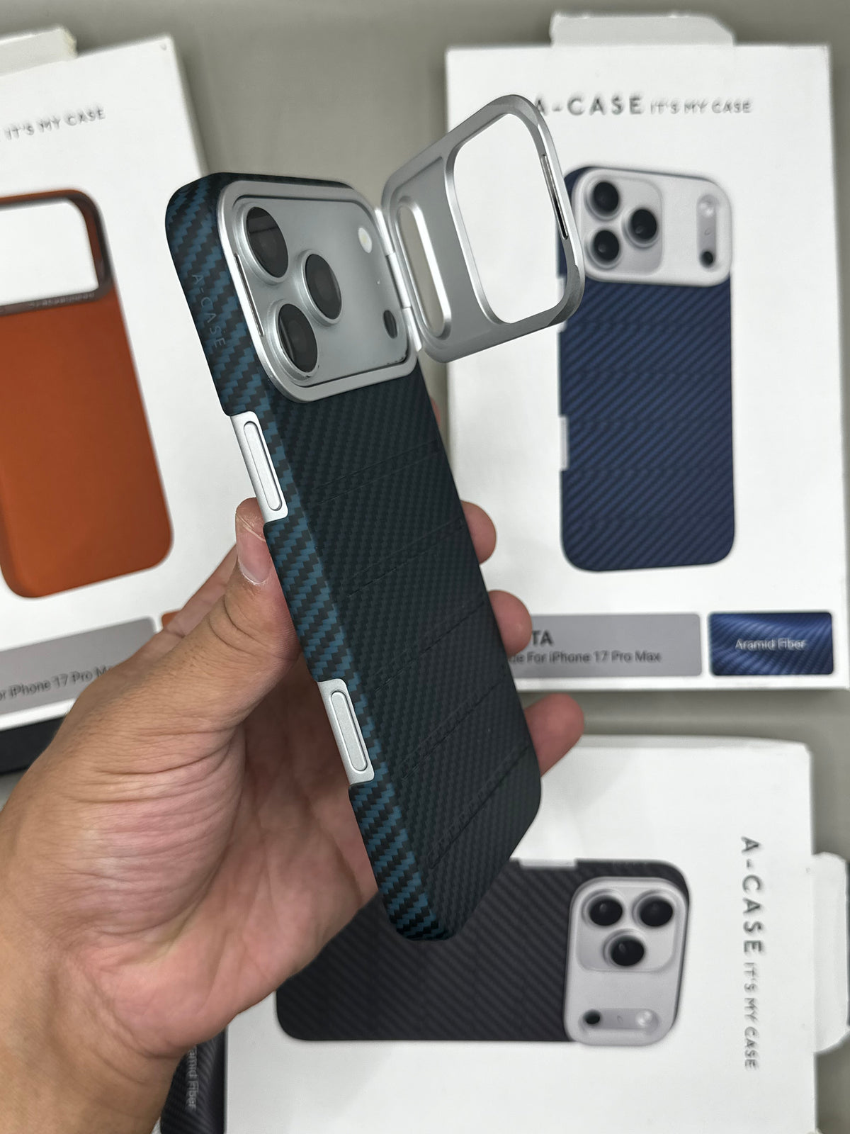 A- Case Vanta Cabron Fibre 17 Pro Max