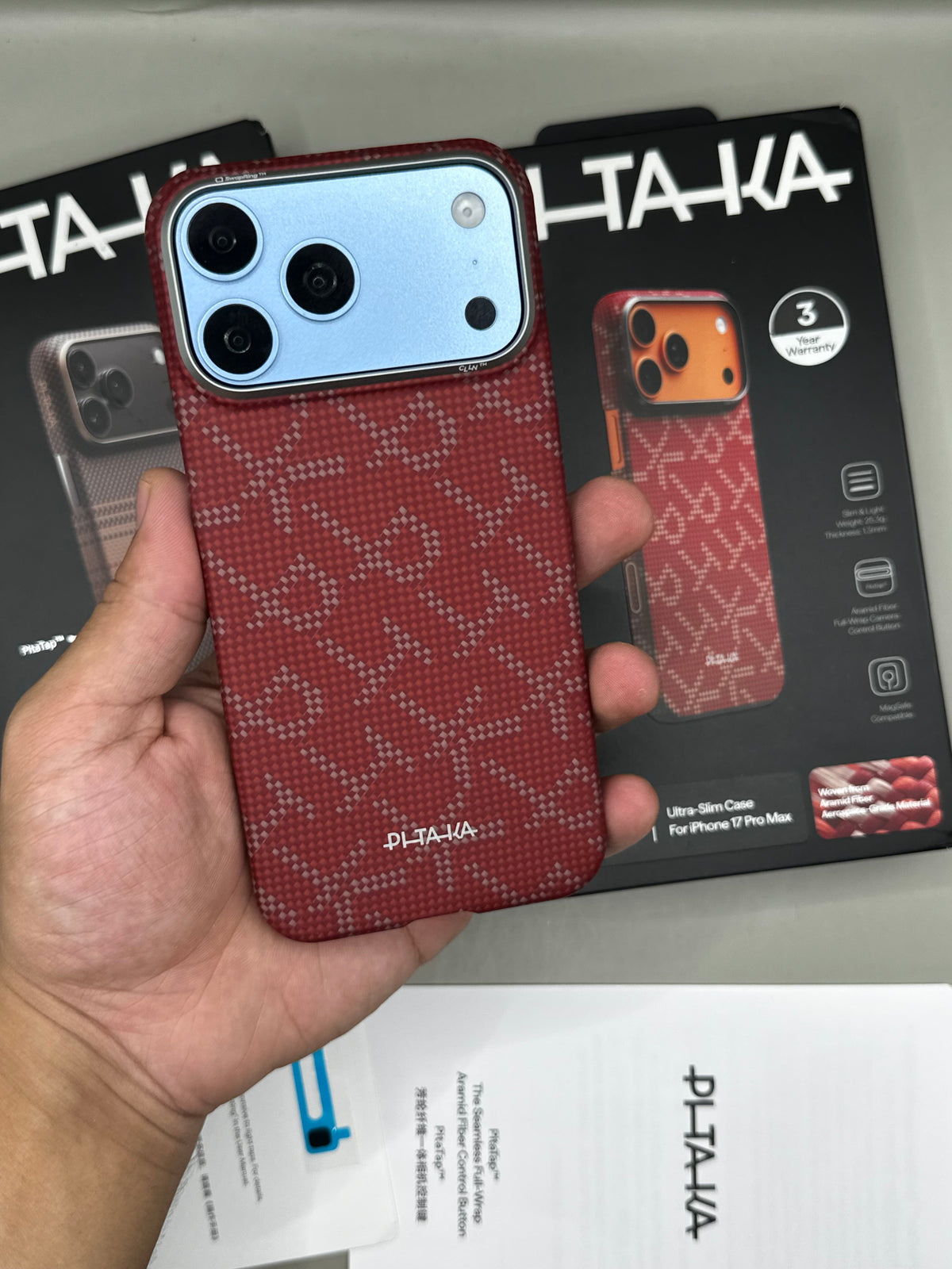 Pitaka UltraSlim 18 Pro Max - Gold Red