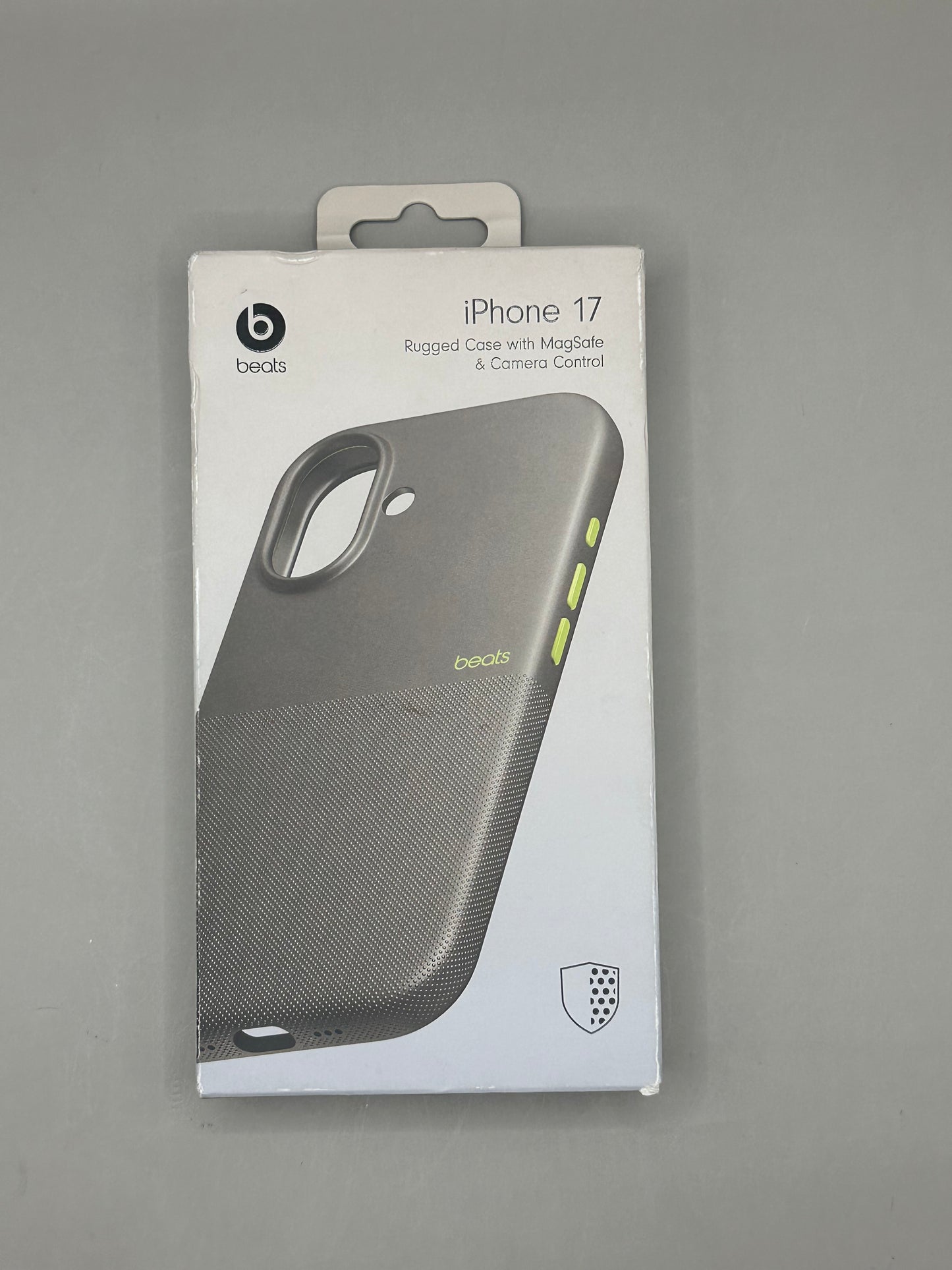 Beats iPhone 17 Rugged Case with MagSafe and Camera Control – Alpine Gray