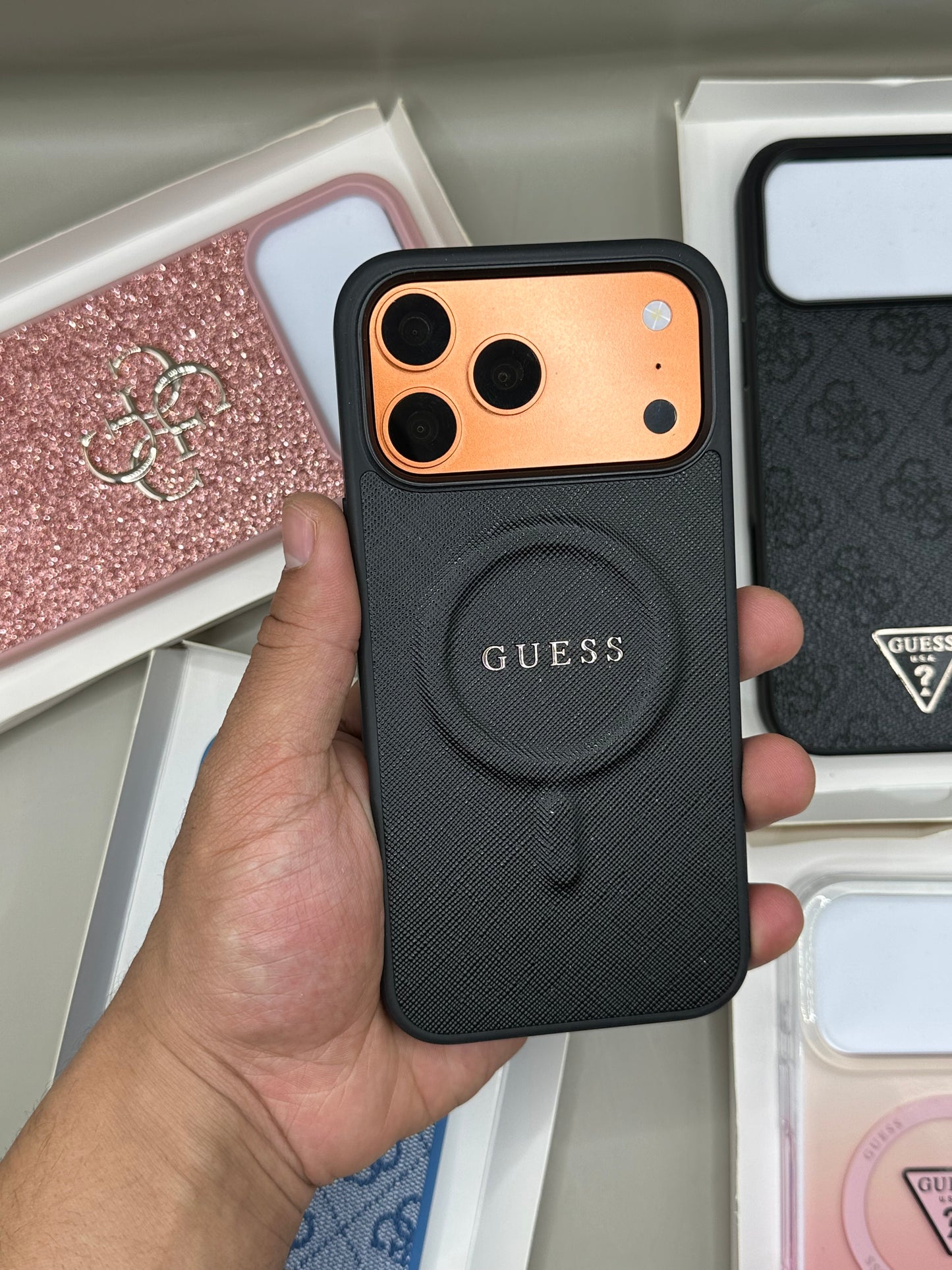 GUESS 17 PROMAX