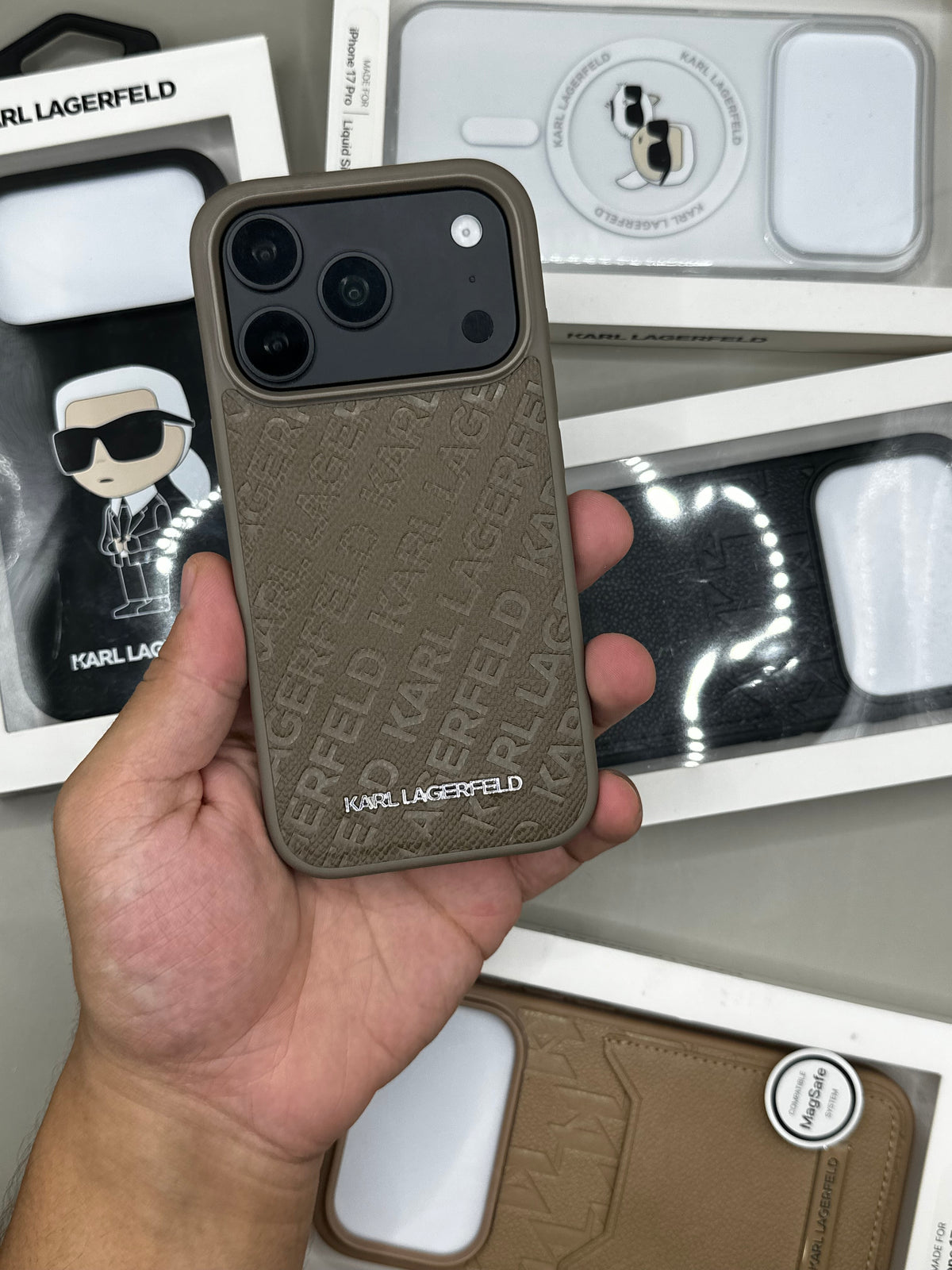 karl Lagerfeld 18 Pro Monogramme