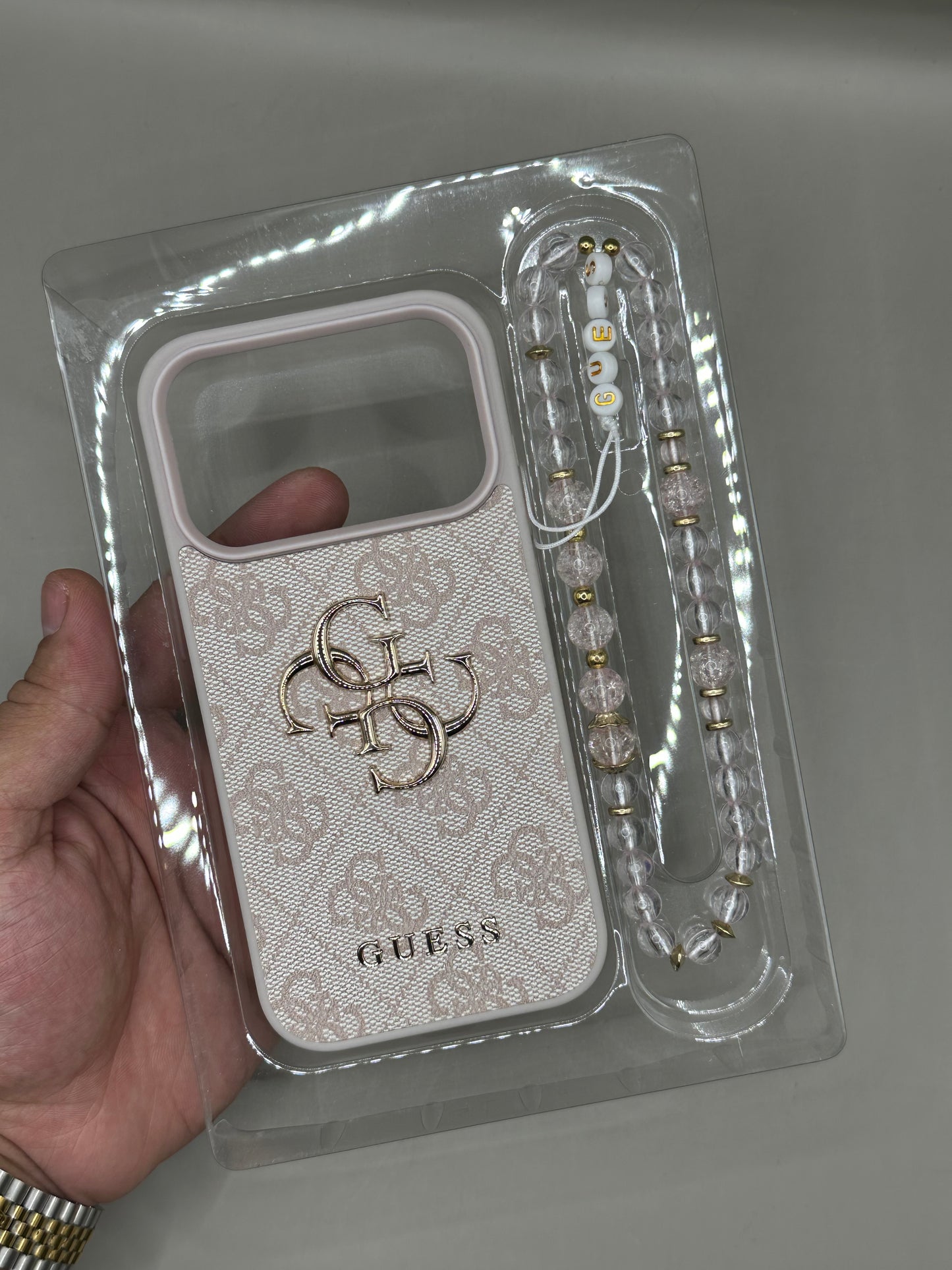 Guess avec Cordon 17 Pro
