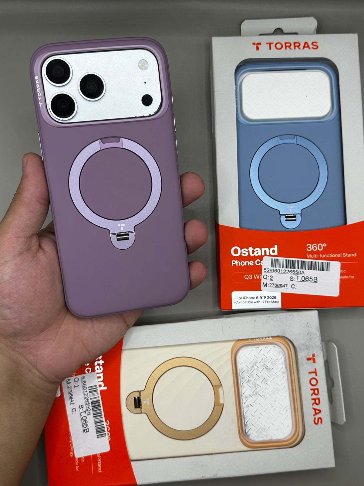 Torras Silicone Burgundy 17 Pro Max