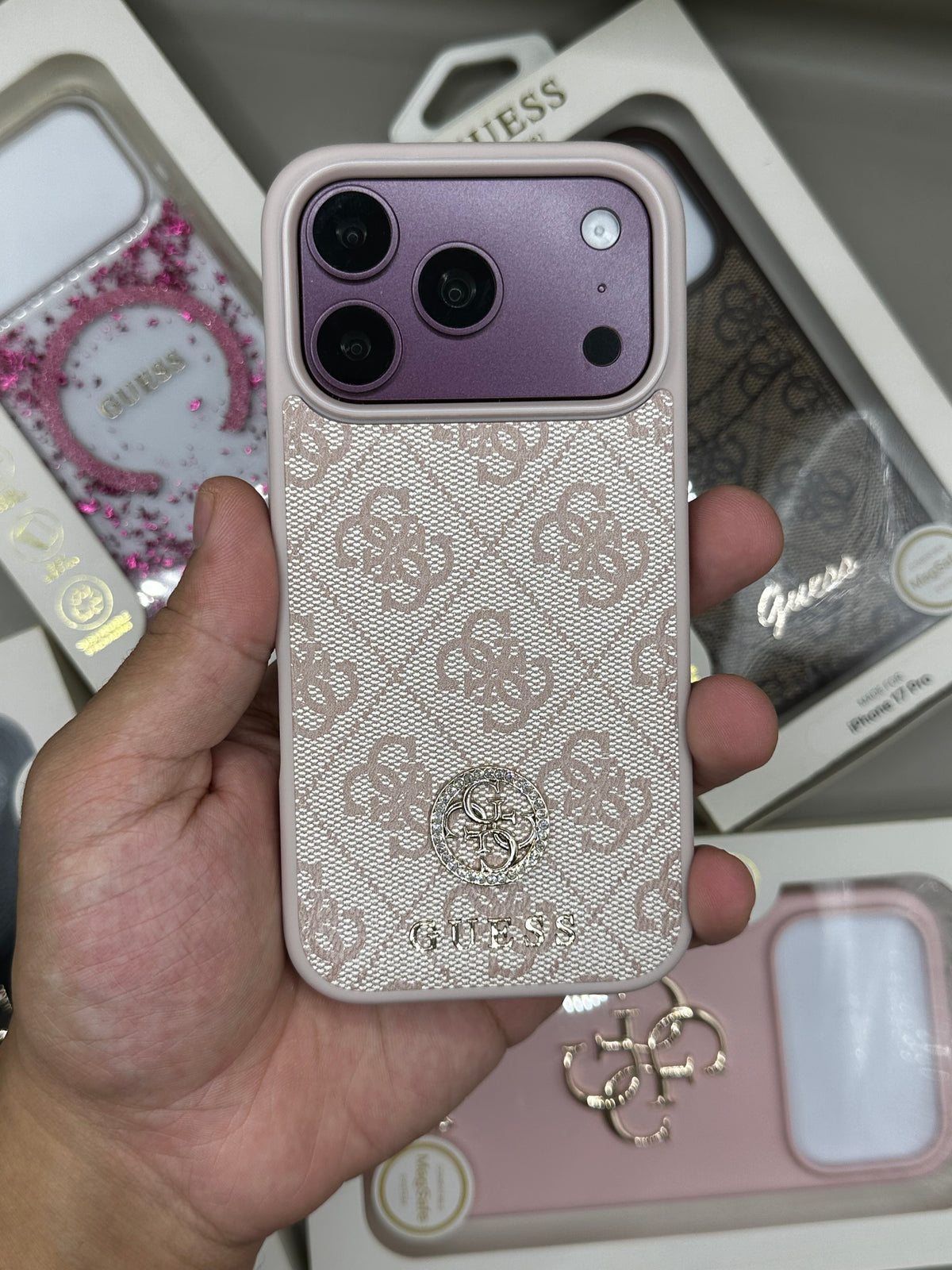 Guess Tissu 18 Pro
