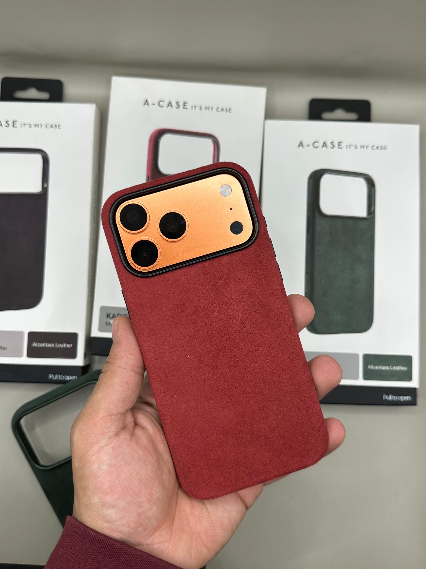 A-Case Alcantara 17 Pro Max