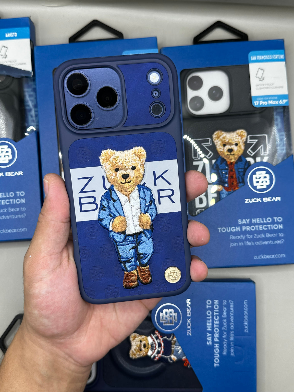 Zuckbear 17 Pro Max - Paris gentleman