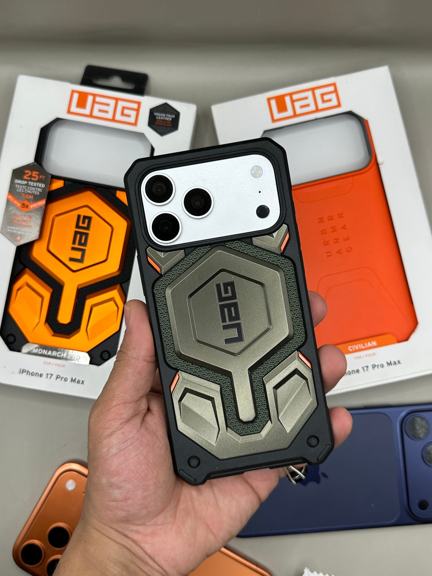 UAG MONARCH PRO- 17 PRO MAX