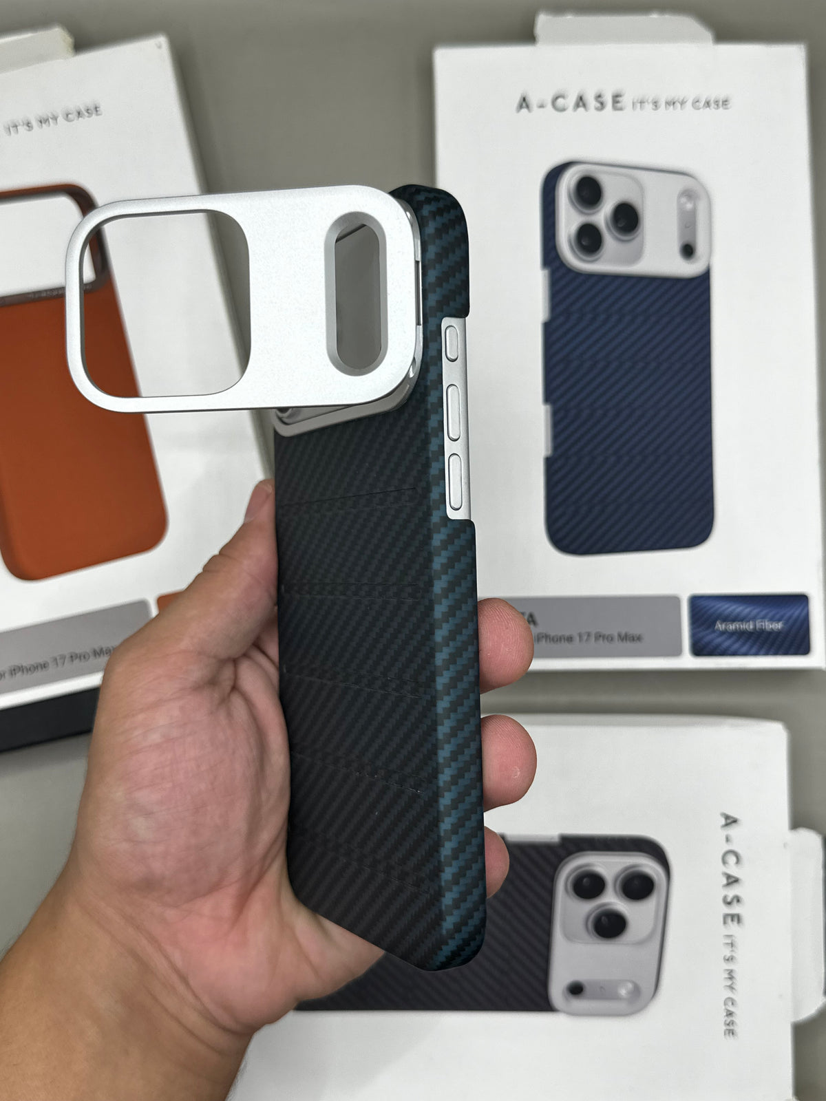A- Case Vanta Cabron Fibre 17 Pro Max