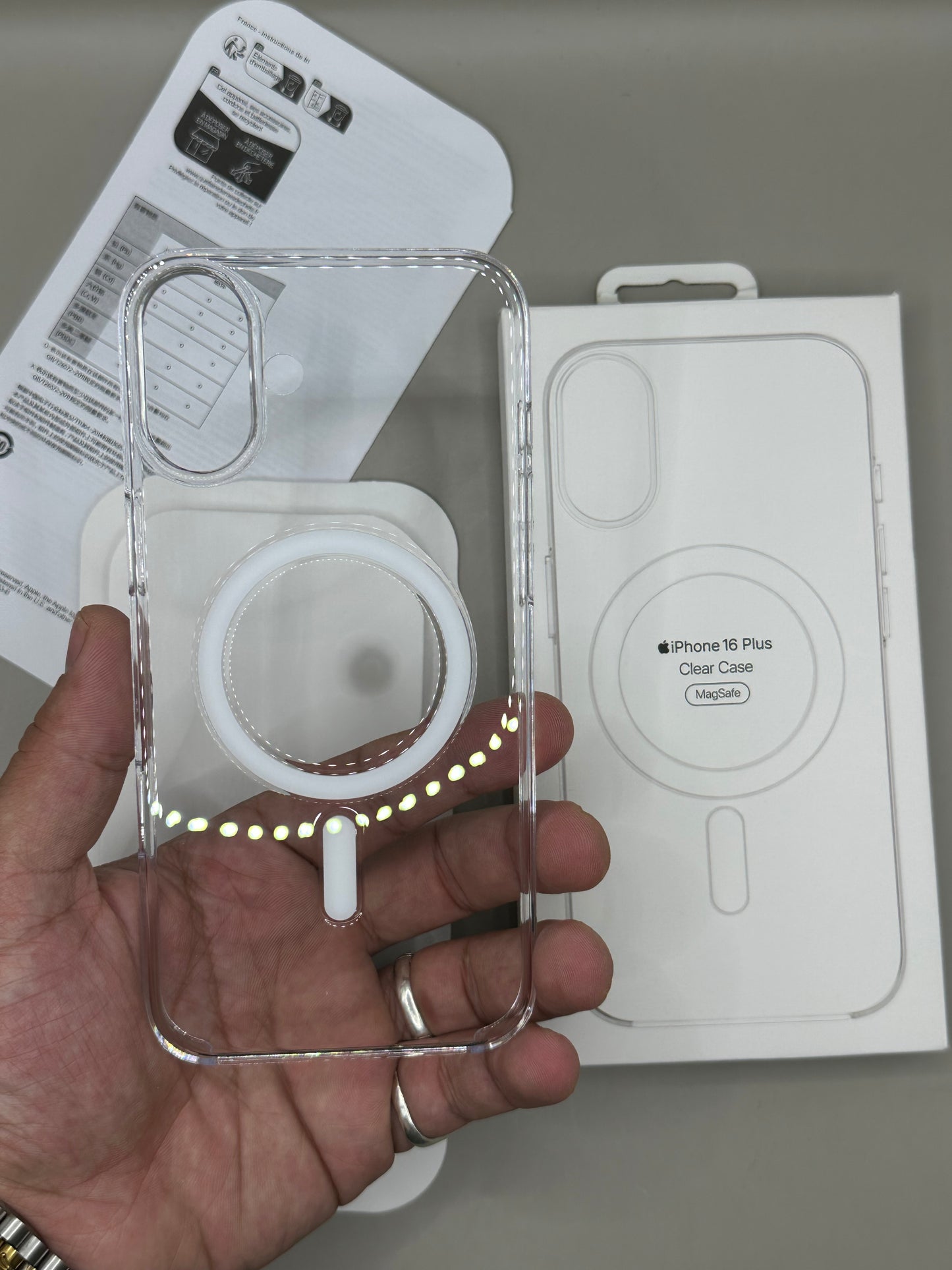 Clear Case 16 Plus متصفارش