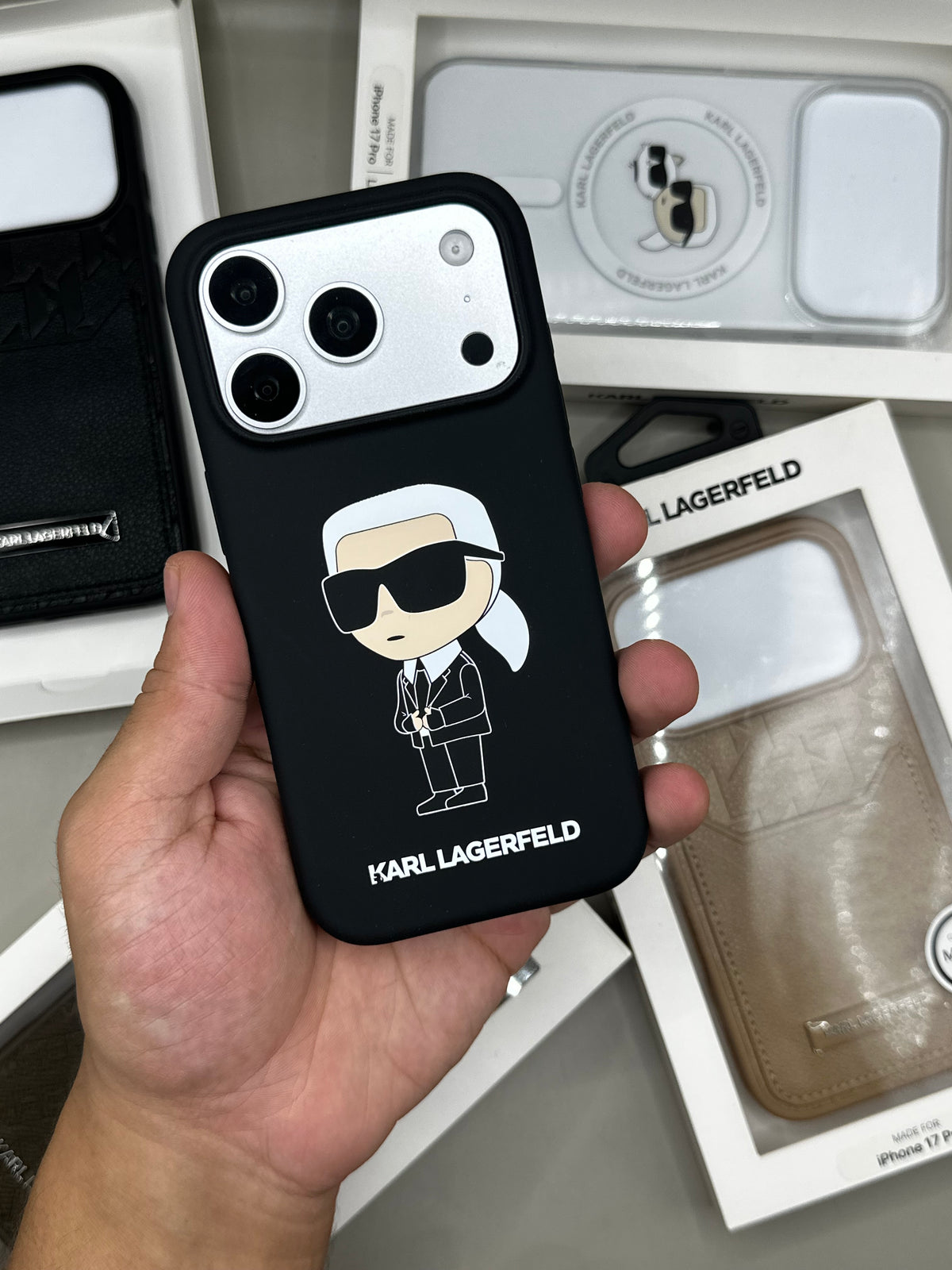 Karl Lagerfeld 18 Pro