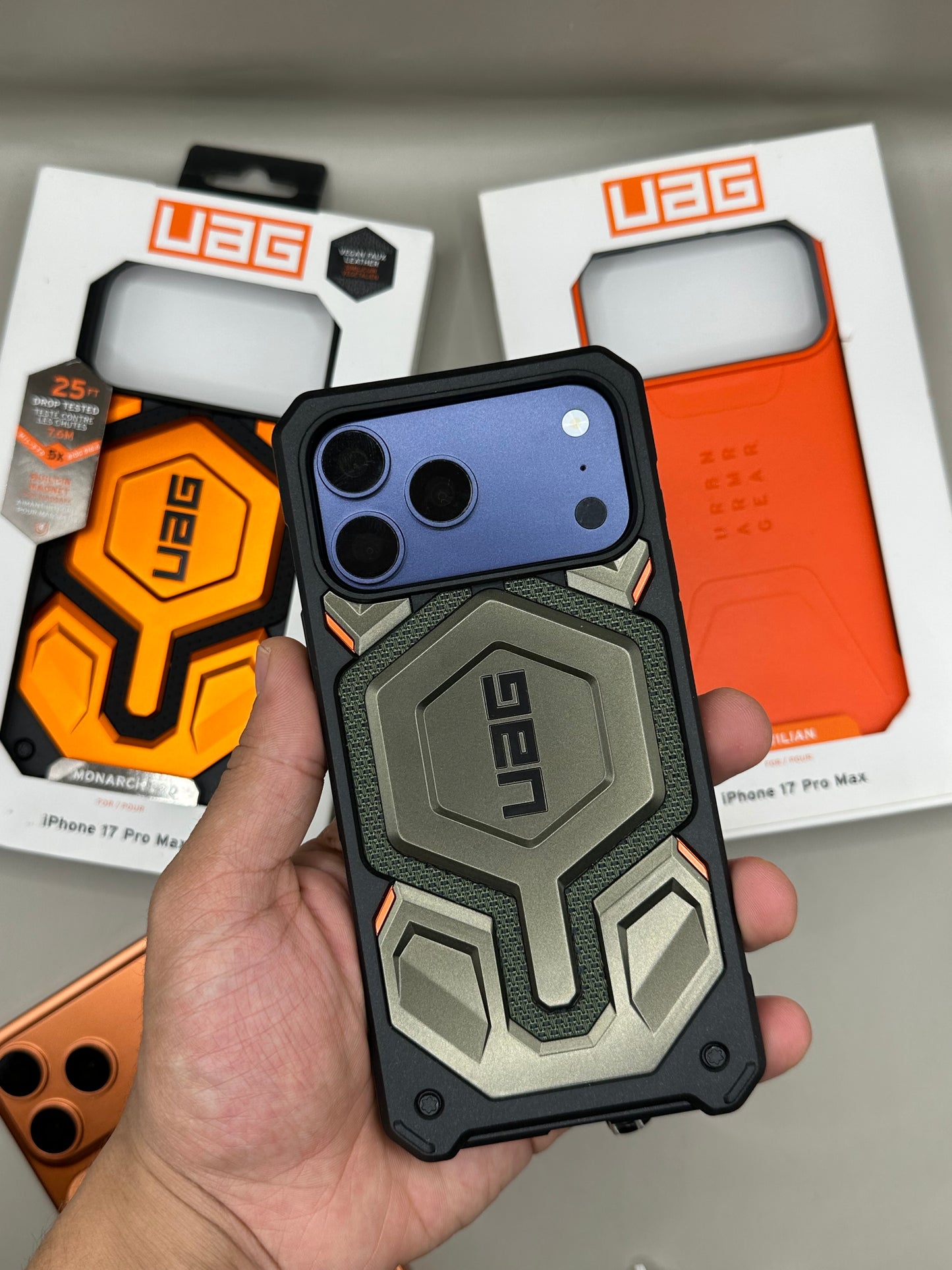 UAG MONARCH PRO- 17 PRO MAX