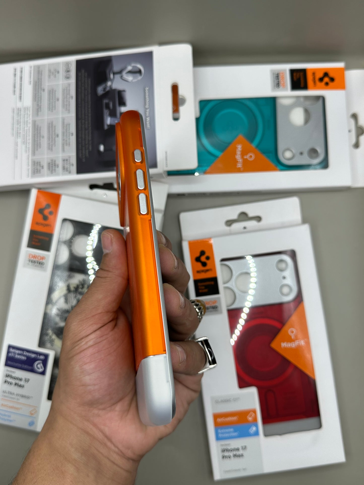 SPIGEN C1 17PROMAX