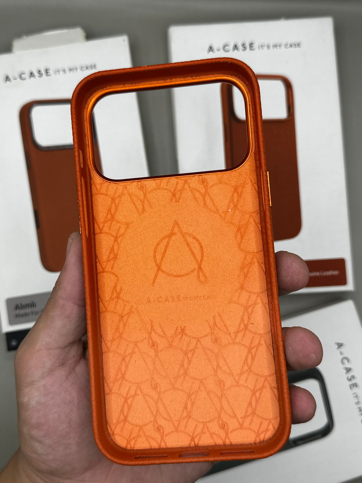 A-Case Amur Cuir 17Pro Max
