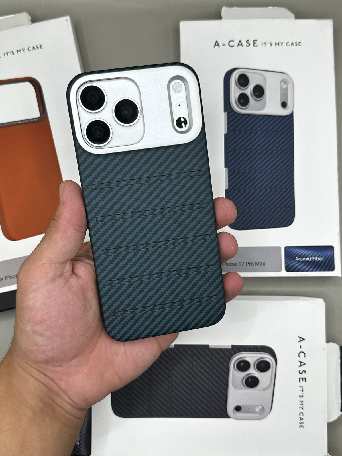 A- Case Vanta Cabron Fibre 17 Pro Max