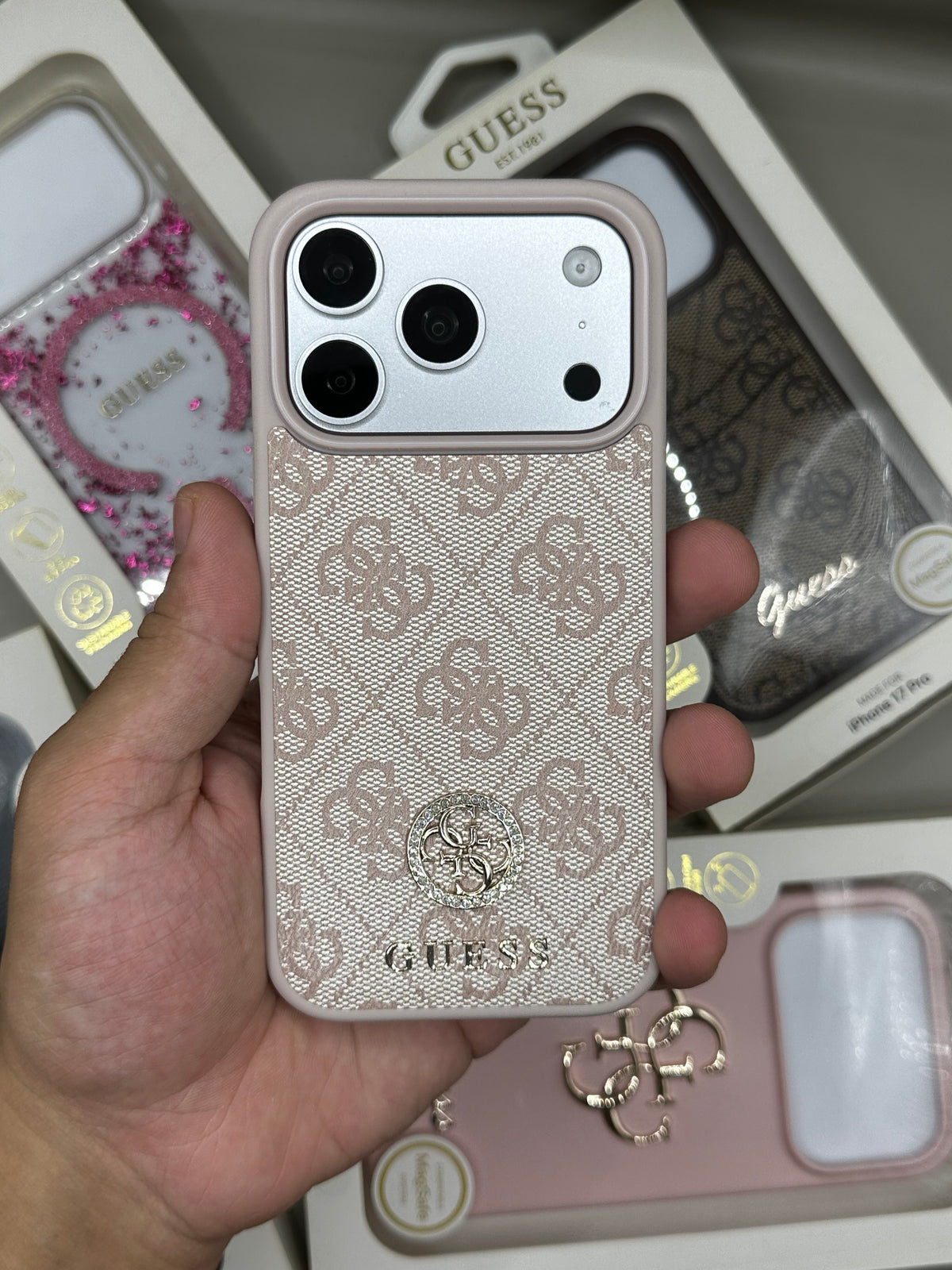 Guess Tissu 18 Pro