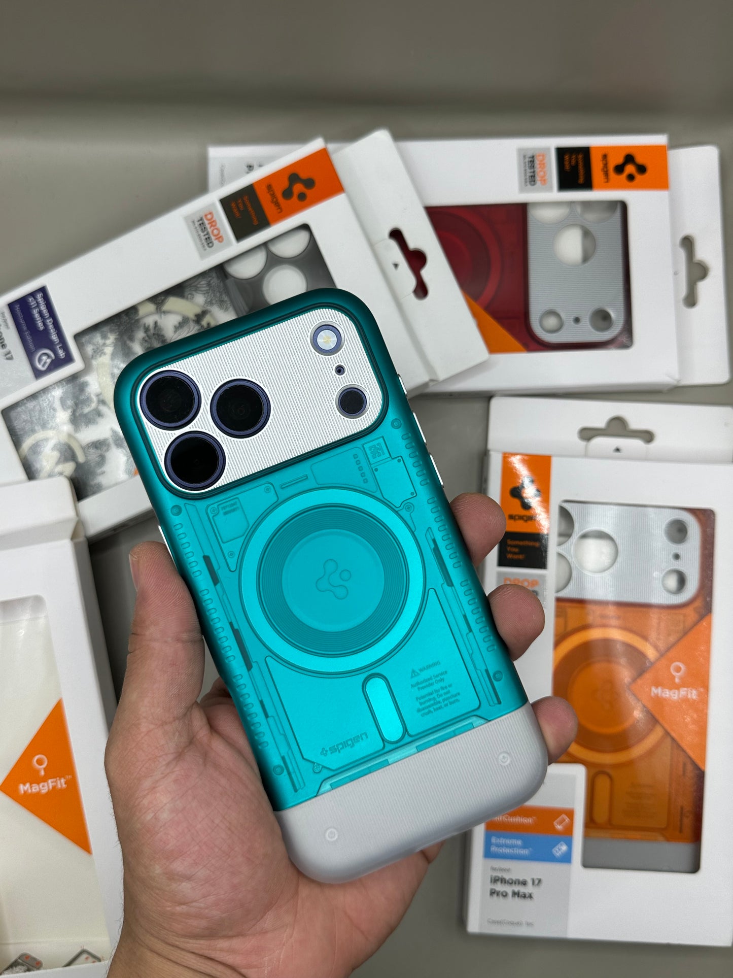 SPIGEN C1 17PROMAX