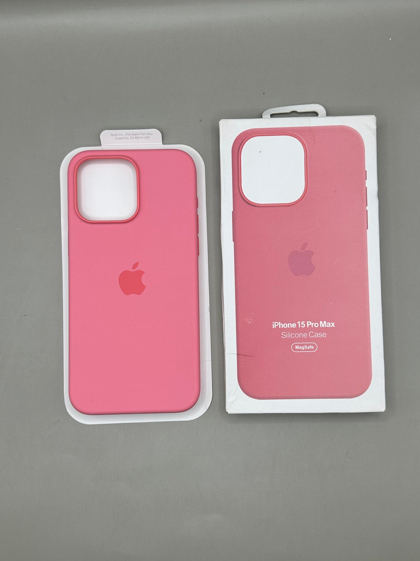 Silicone MagSafe 15 Pro Max