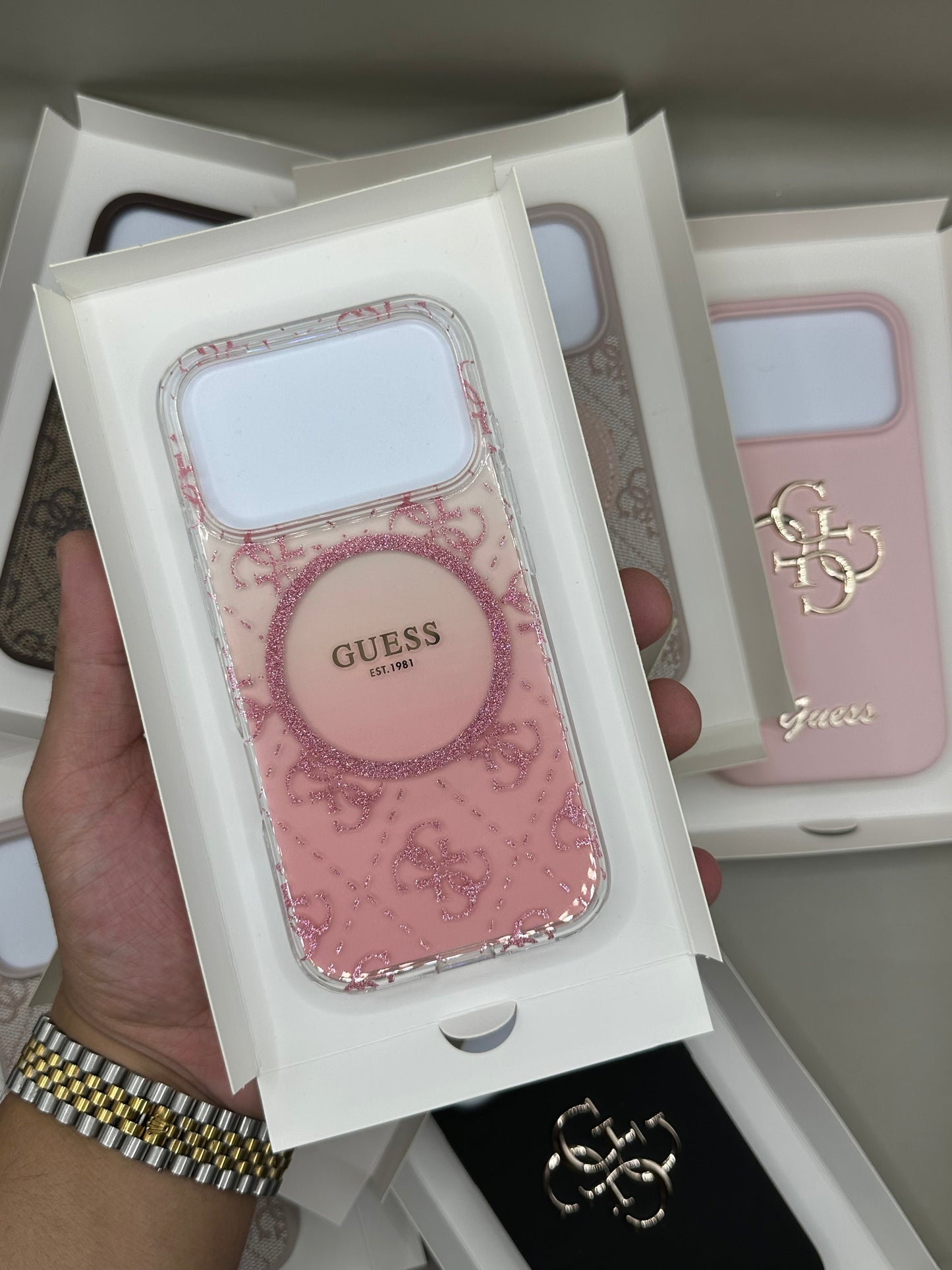 Guess Collection 17 Pro