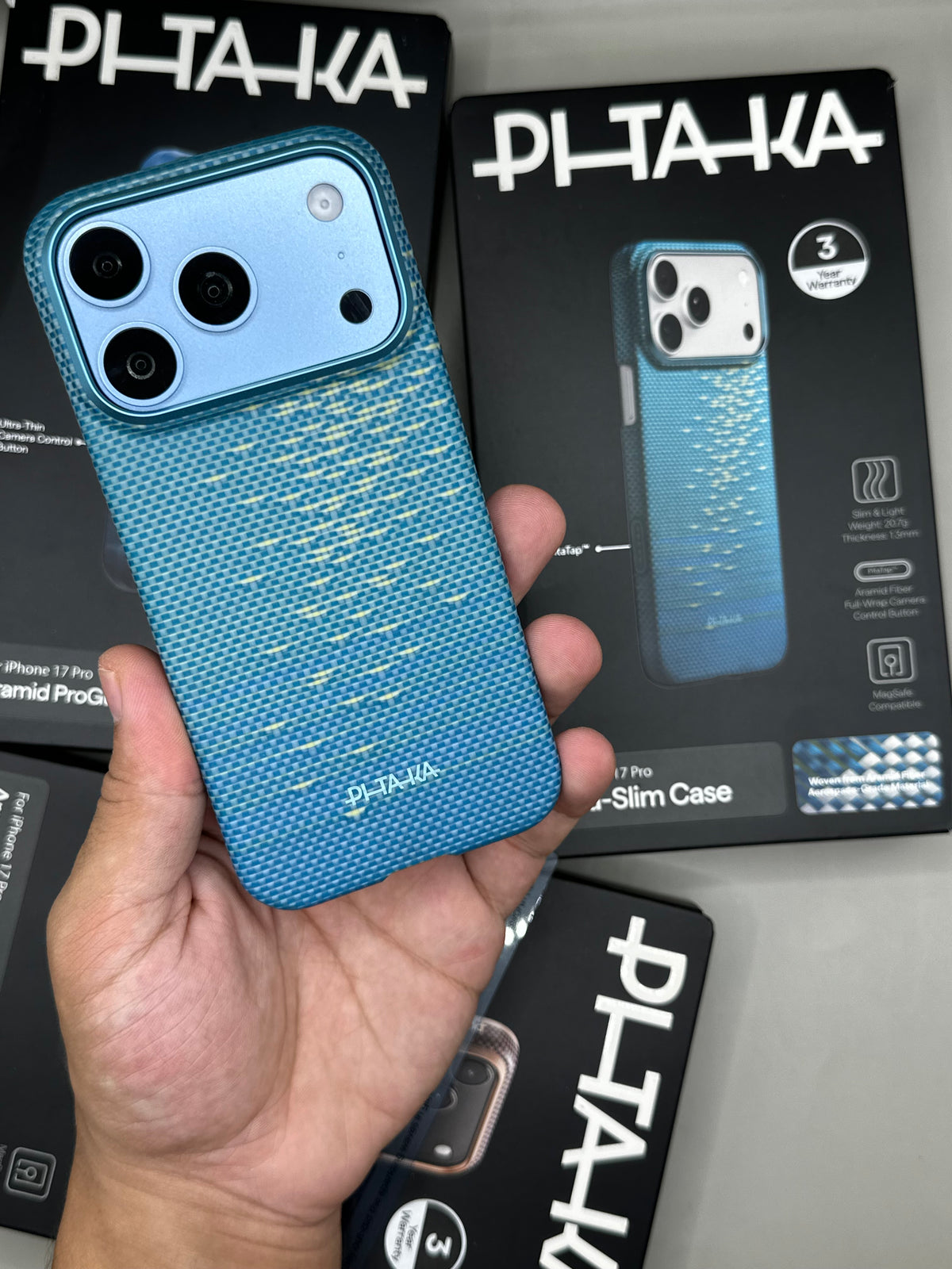 Pitaka Glint of Gold 18 Pro