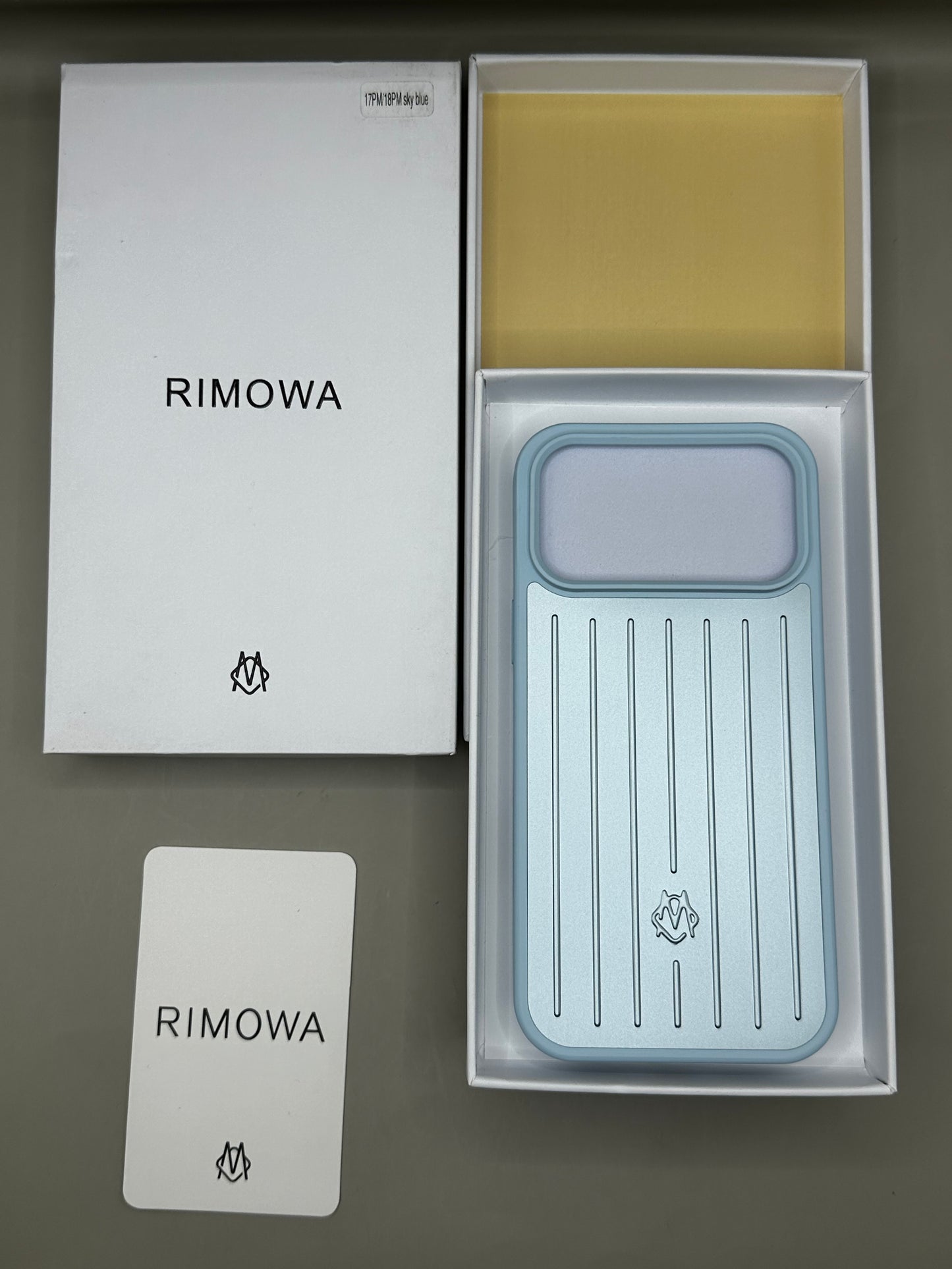 Rimowa 17/18 Pro Max Haute Qualité