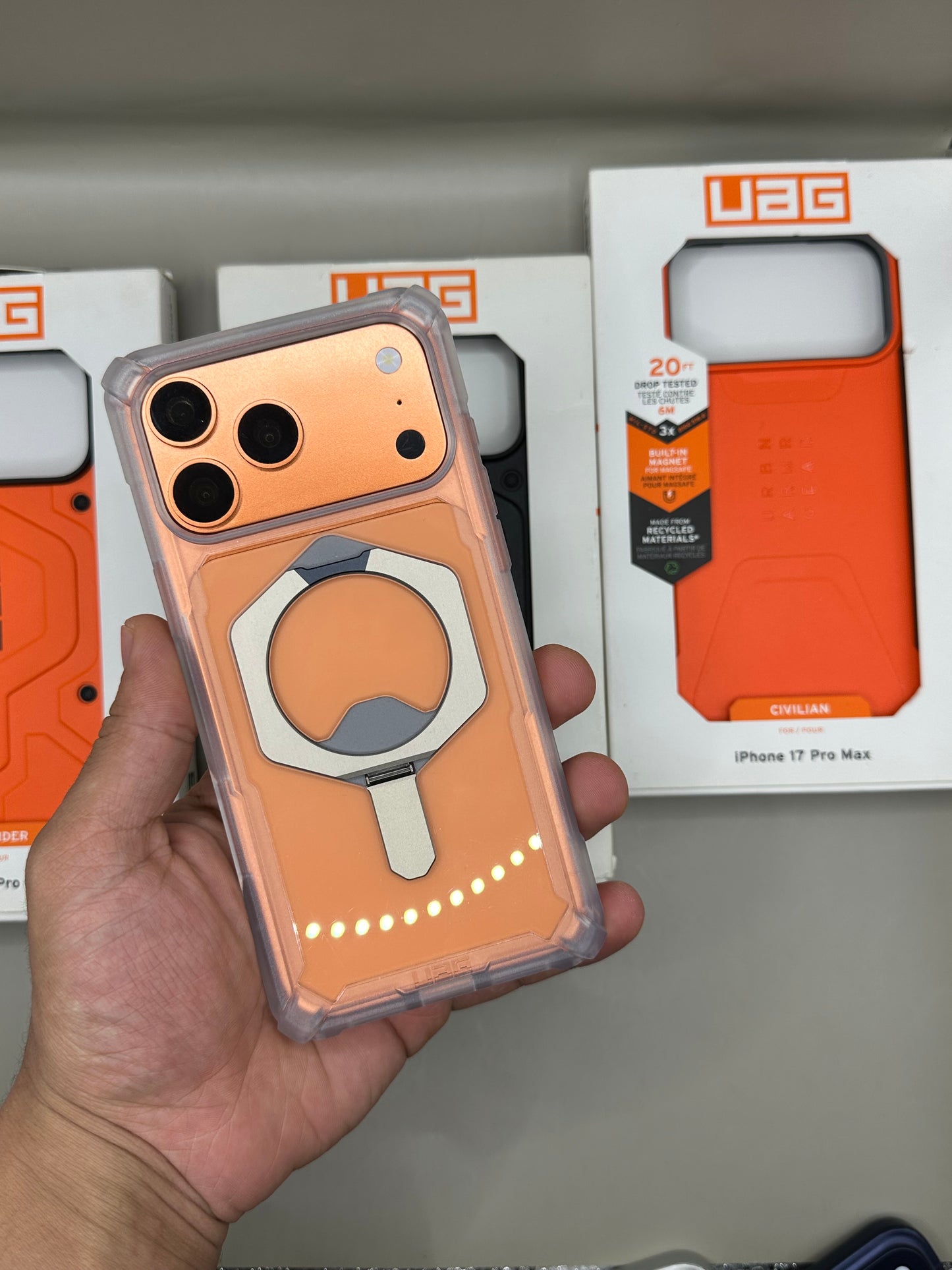 UAG CIVILIAN- 17 PRO MAX