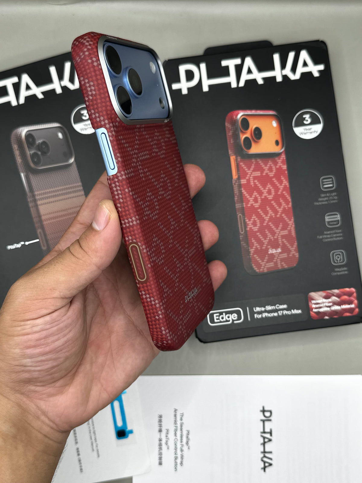 Pitaka UltraSlim 18 Pro Max - Gold Red