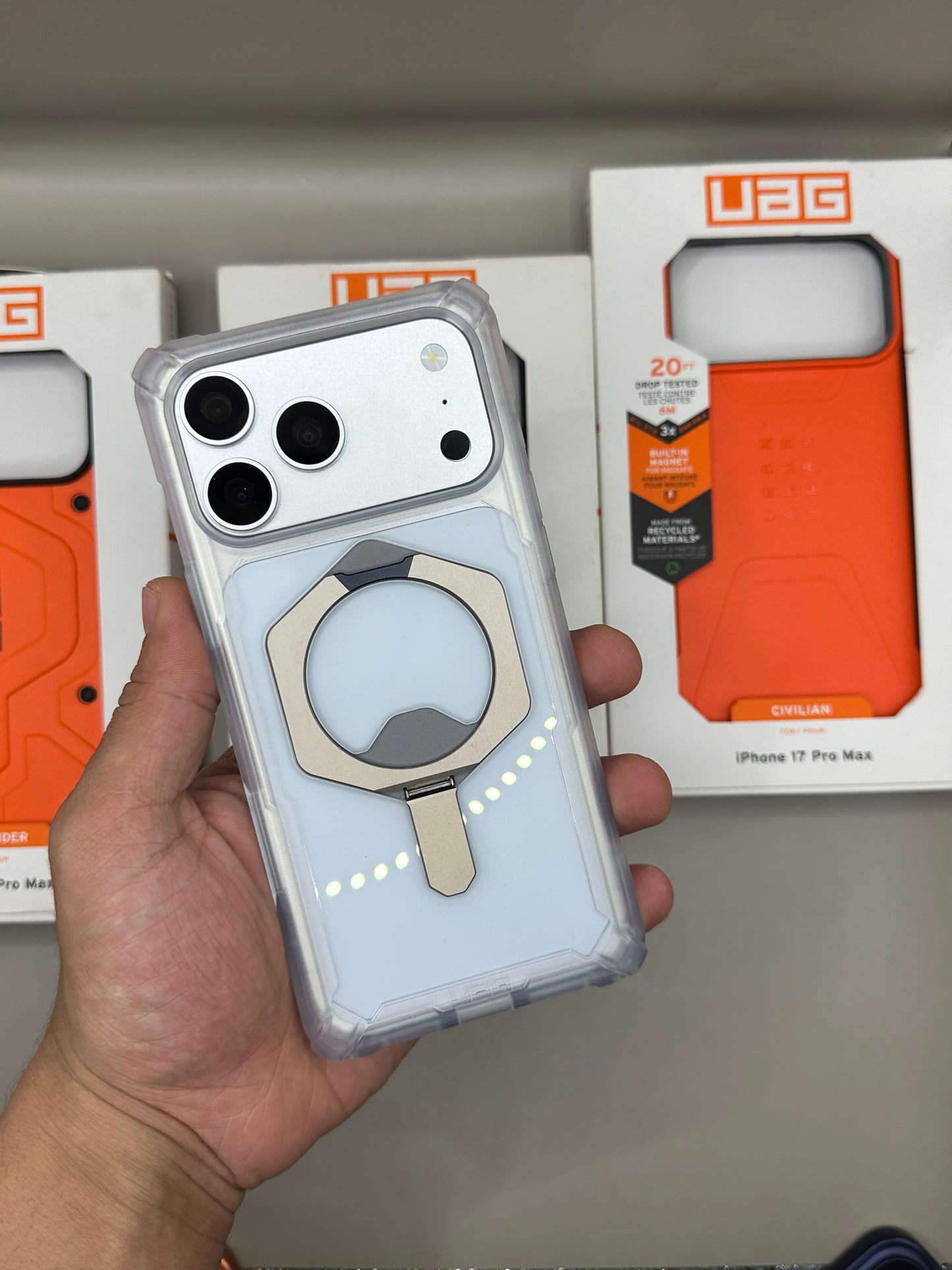 UAG CIVILIAN- 17 PRO MAX