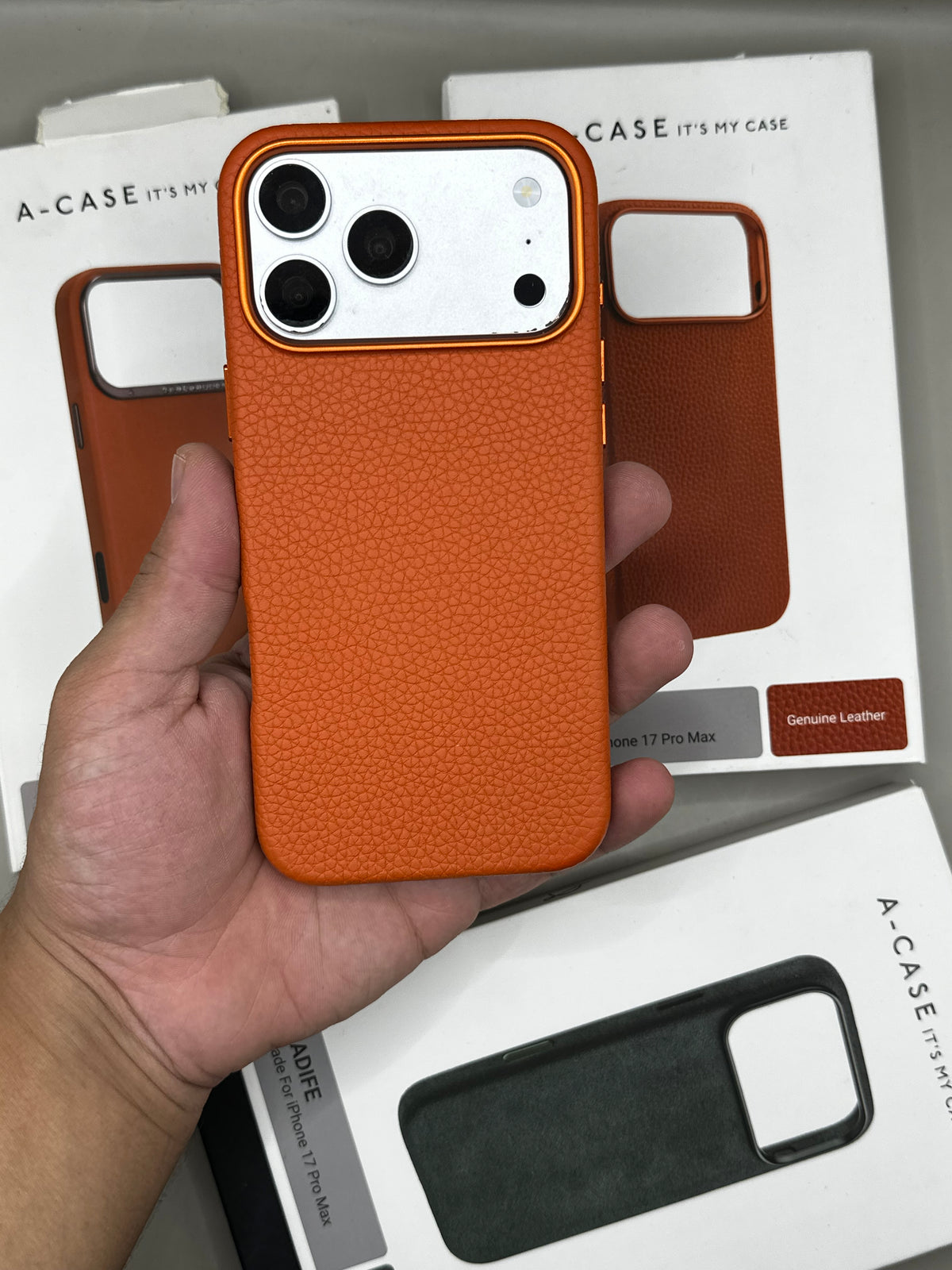 A-Case Amur Cuir 17Pro Max