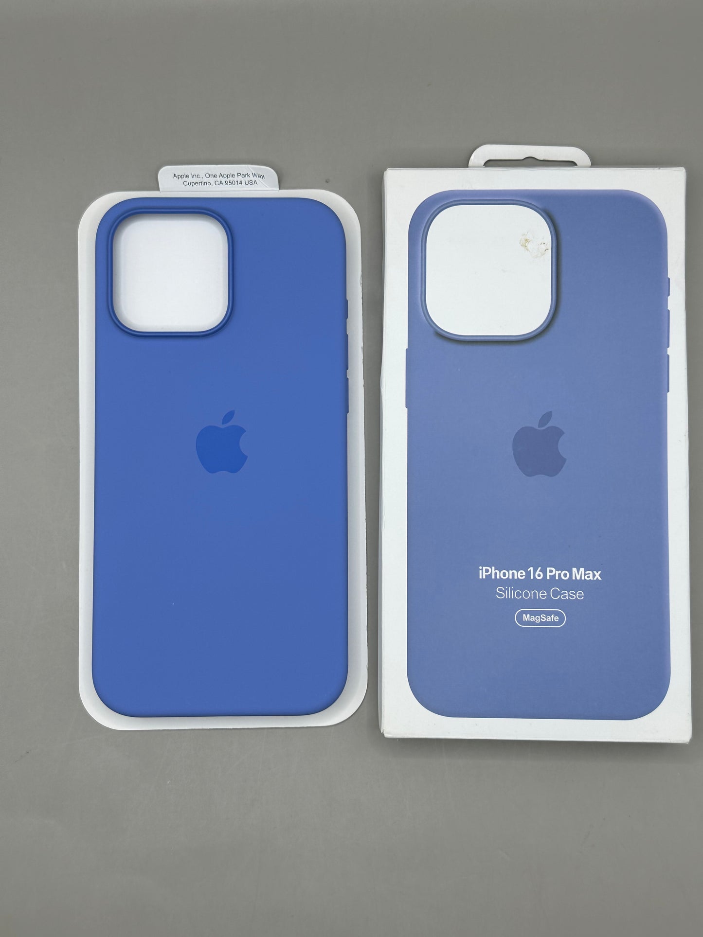 Silicone MagSafe 16 Pro Max