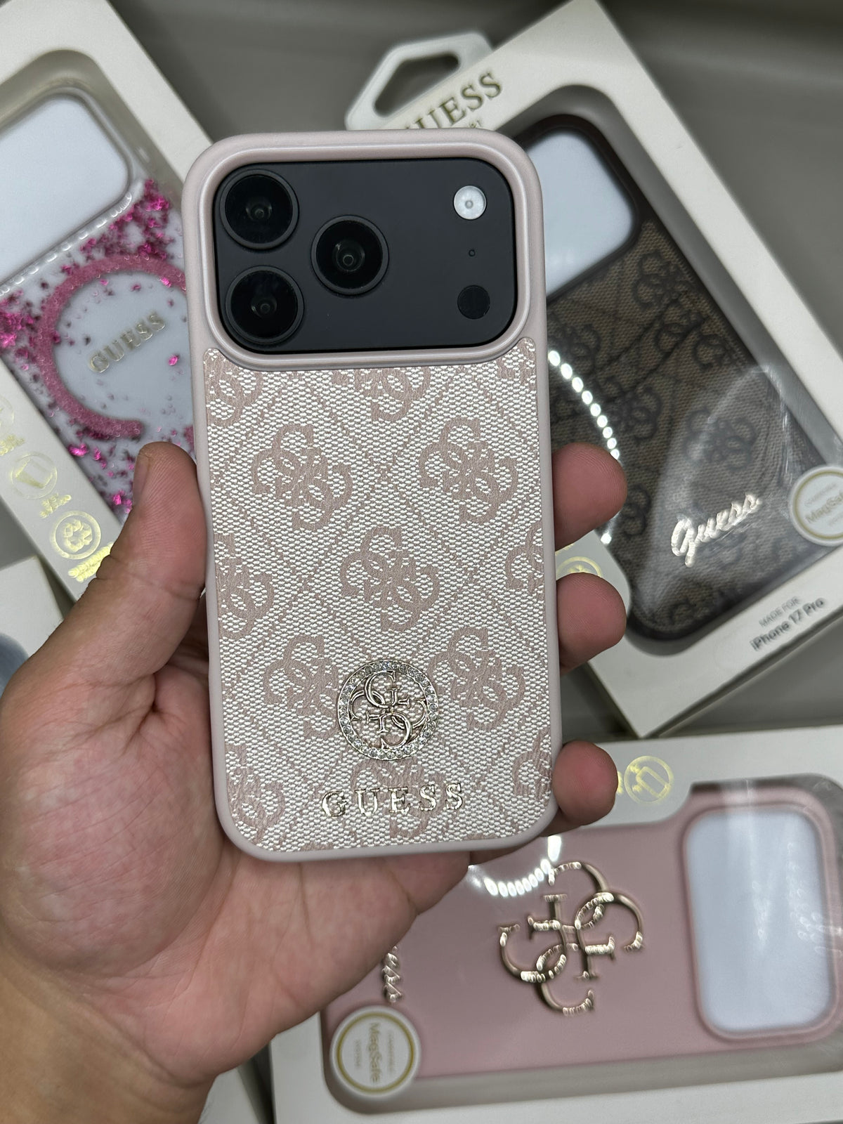 Guess Tissu 18 Pro
