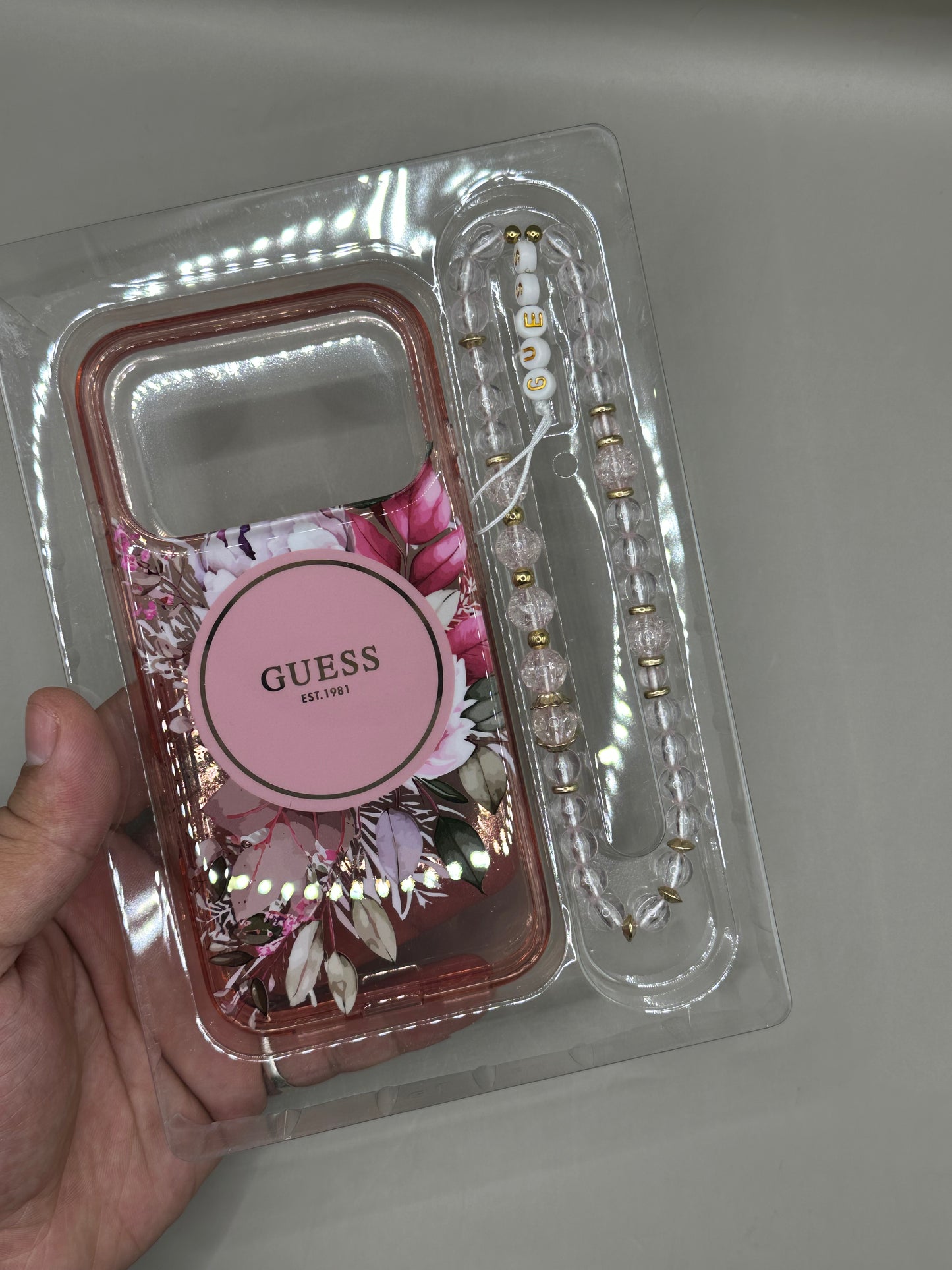 Guess avec Cordon 17 Pro