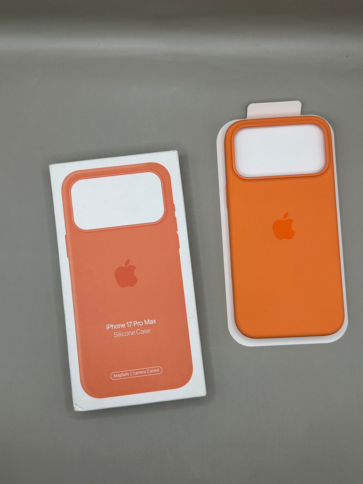 Silicone 17 Pro Max-High Copy